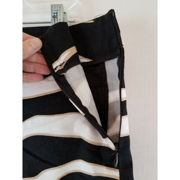 Kenneth Cole Reaction Mini Skirt Zebra Animal Print Size 6 Cotton Spandex - Picture 4 of 6